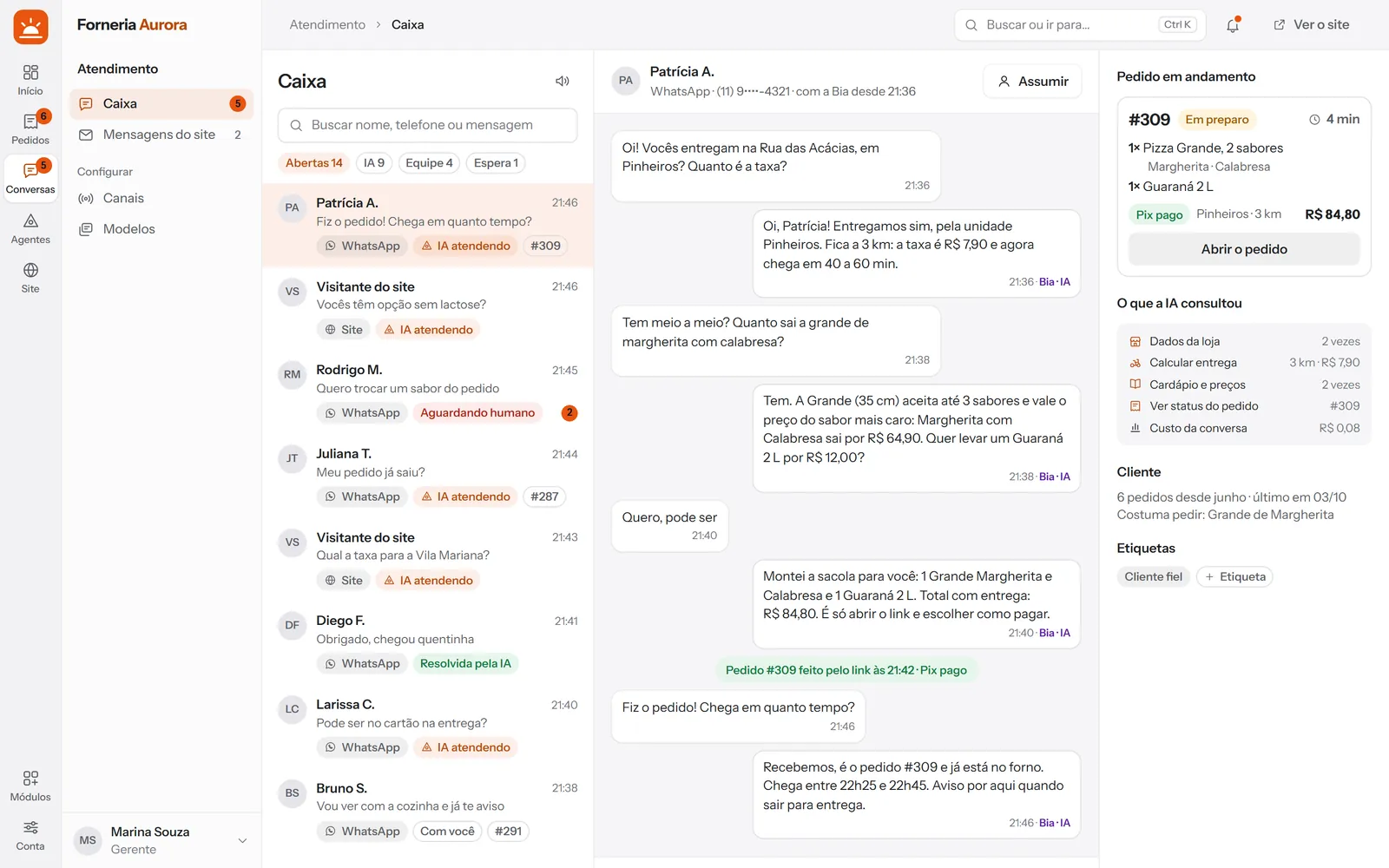 Kadelta Delivery customer service: the chat list, the open chat and the customer’s order on the side.